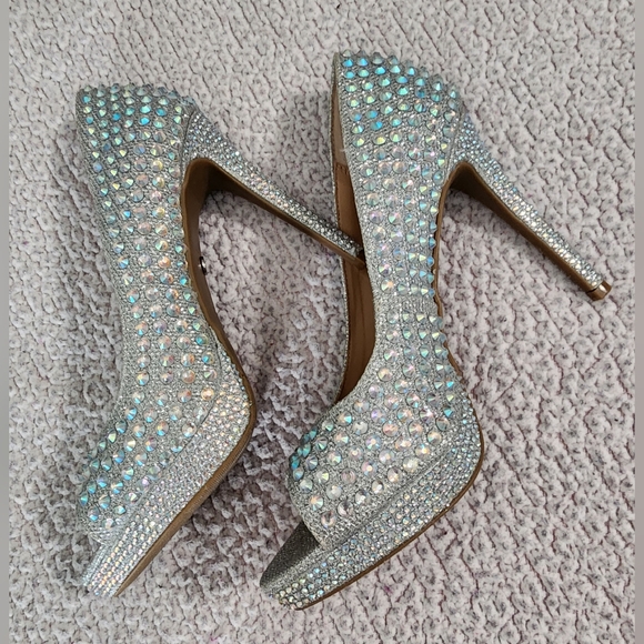 Brand New Thalia Sodi Stunning 😍 Silver Crystal Heels - Picture 6 of 16